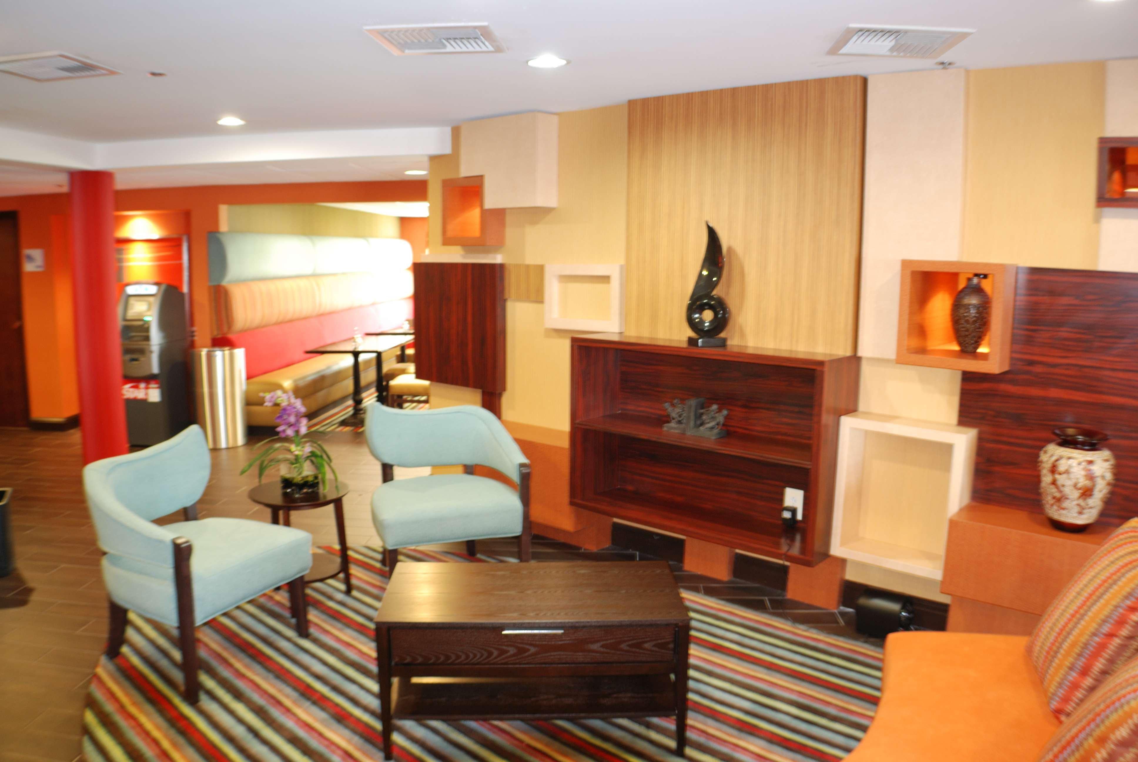 Holiday Inn Express Nashville W-I40 By Ihg Esterno foto