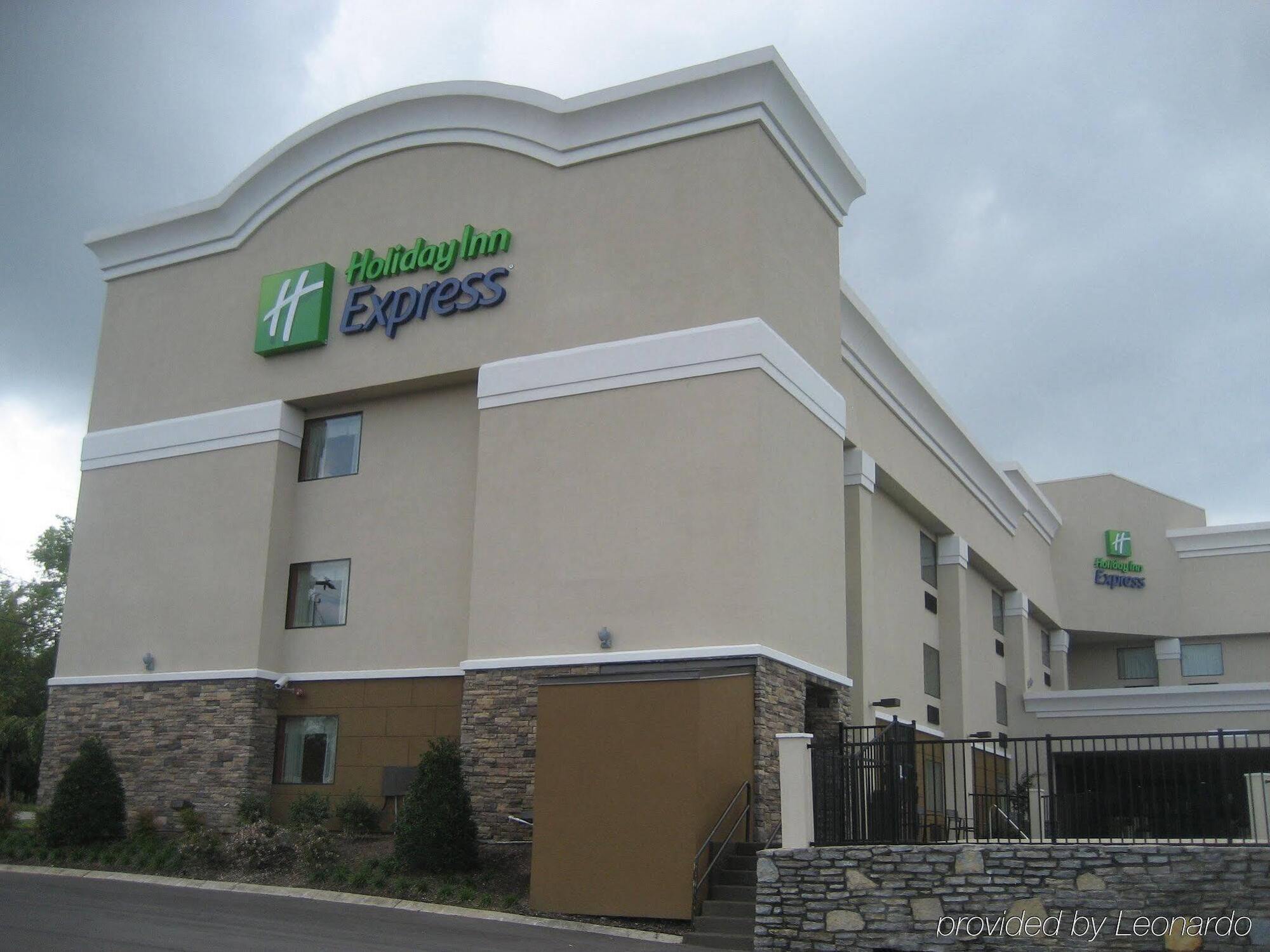 Holiday Inn Express Nashville W-I40 By Ihg Esterno foto